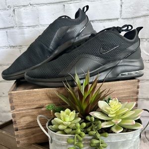 NIKE AIR MAX MOTION 2